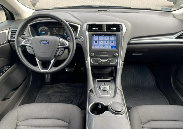 Ford Mondeo cena 89900 przebieg: 115800, rok produkcji 2019 z Warszawa małe 121